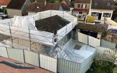 PREPARATION AU DESAMIANTAGE D'UNE COUVERTURE